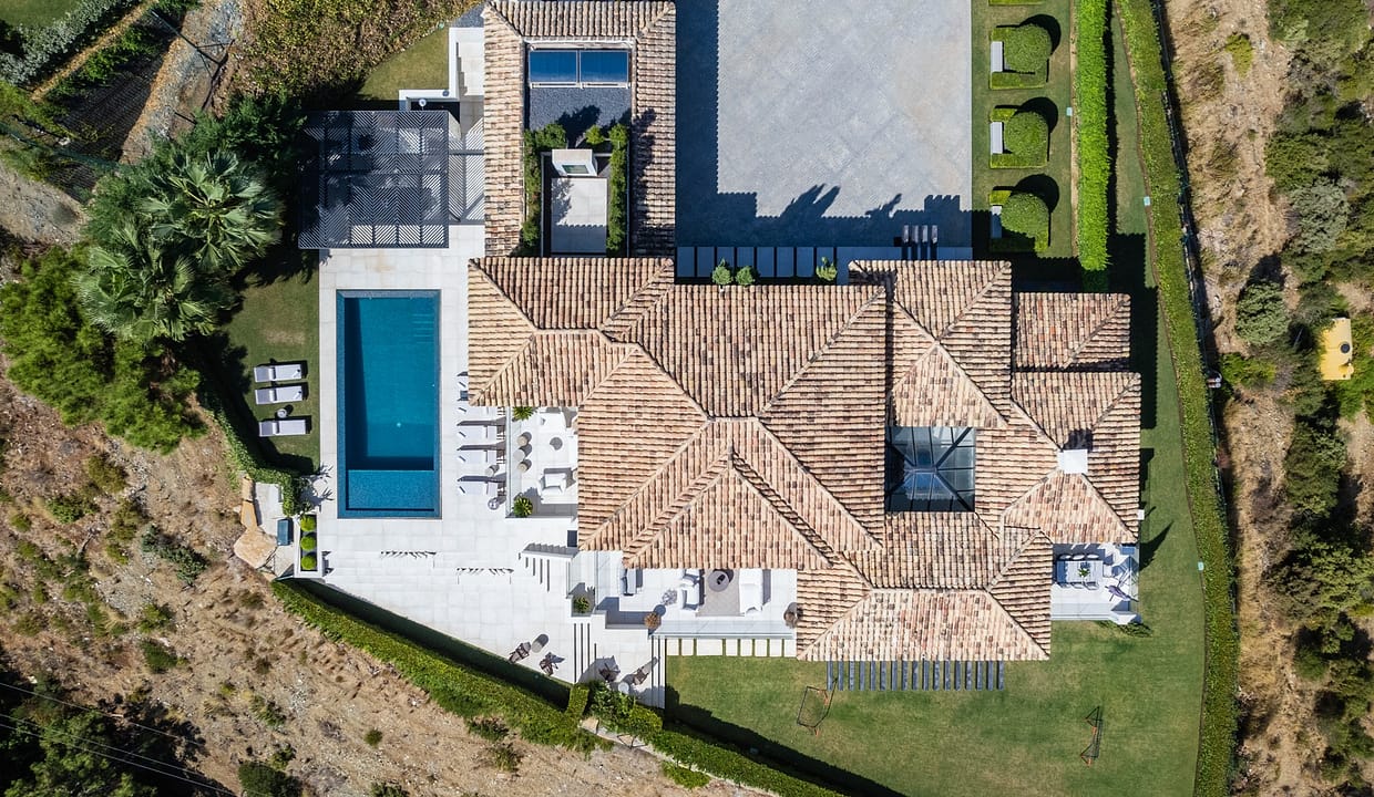 00004 5 Bed Villa For Sale in El Madroñal, Benahavis - Jacques Olivier Marbella