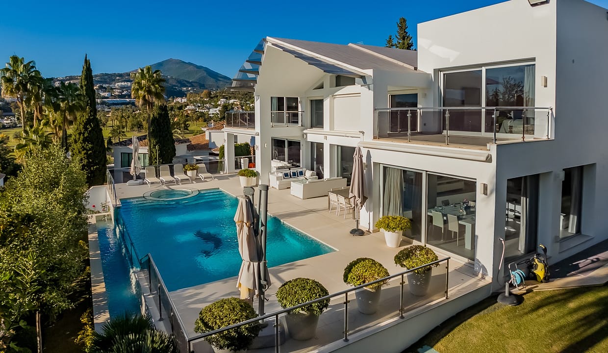 5 bed 5 bath Detached Villa in Nueva Andalucía - jacques Olivier Marbella