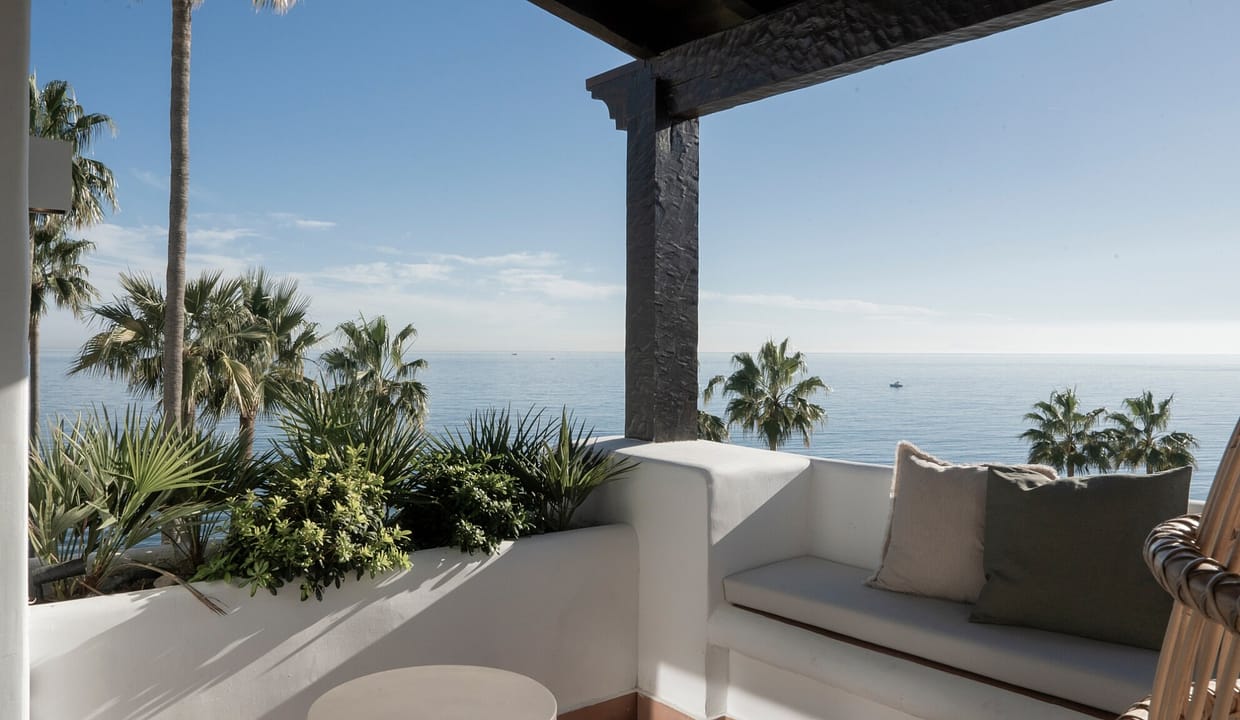 Apartments for sale in Alcazaba Beach, Estepona - Jacques Olivier Marbella