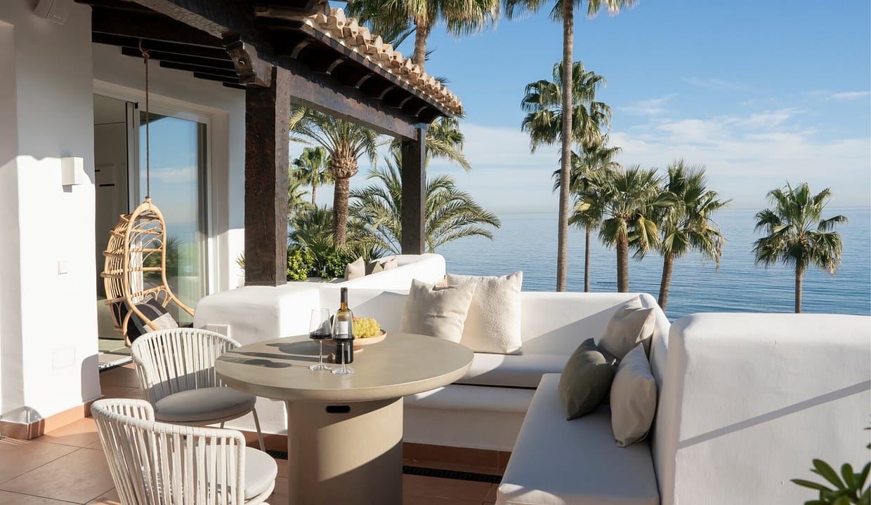 Property for sale, Urbanización Alcazaba Beach, Estepona - Jacques Olivier Marbella - jacques Olivier Marbella