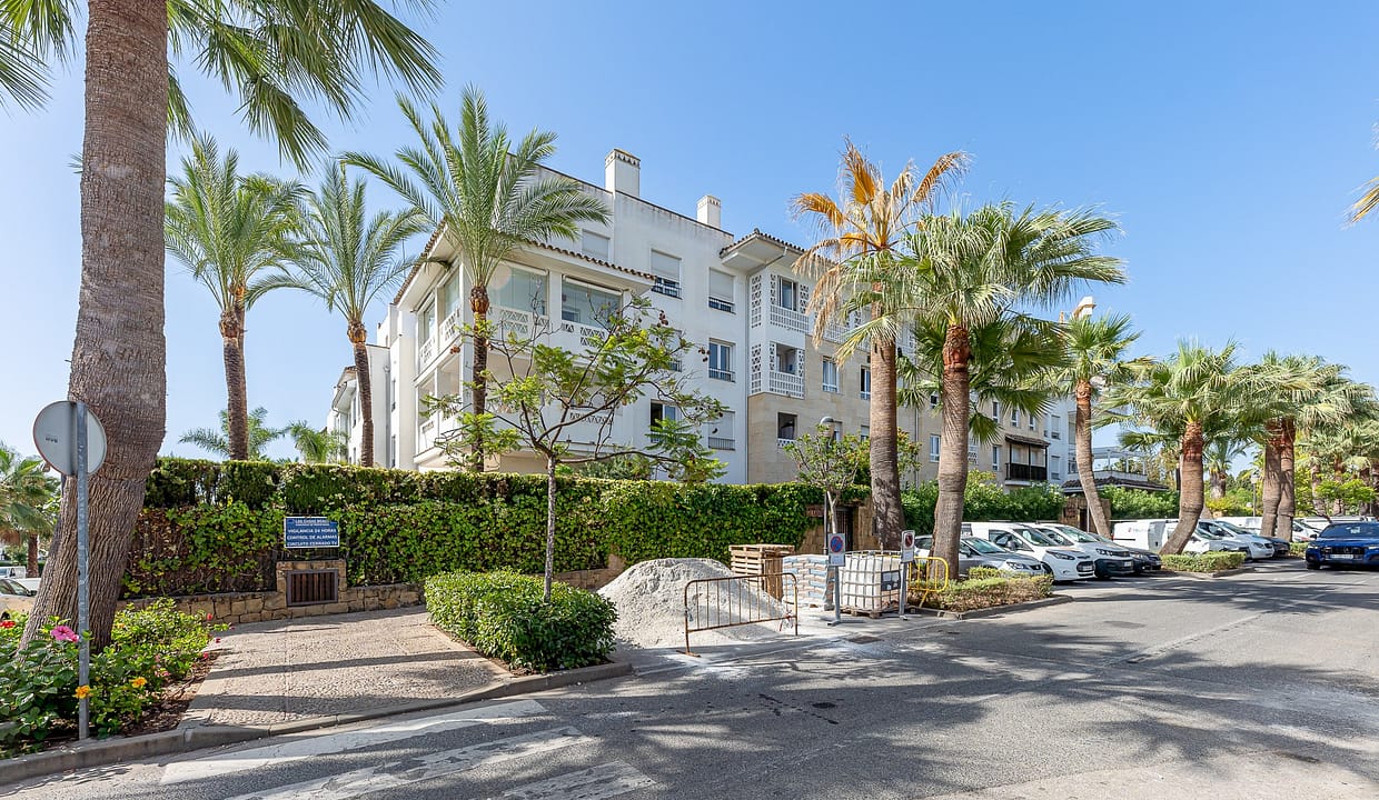 Sales and Rentals - Jacques Olivier Marbella